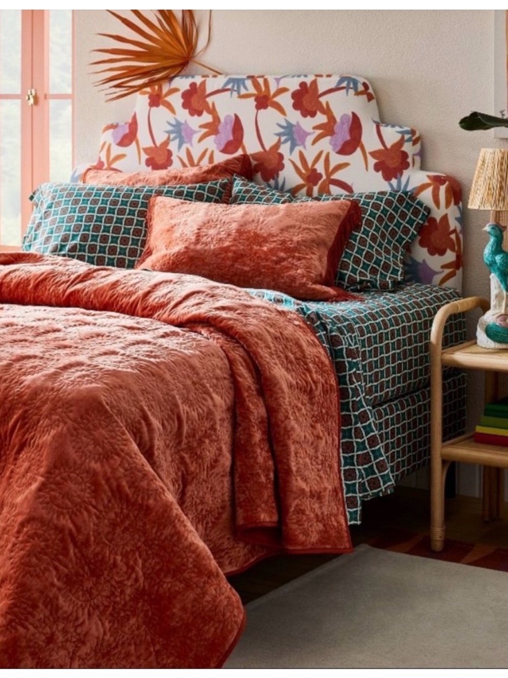 Sun Stitched Vintage Velvet Quilt Coral Opalhouse King with Sheet Set GUC